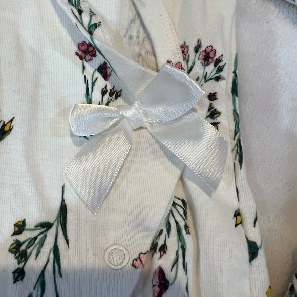 NEW Catherine Malandrino One Piece Baby Pjs with Matching Hat 0-9M - Picture 4 of 7